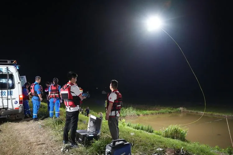 Rapid Disaster-Site Illumination