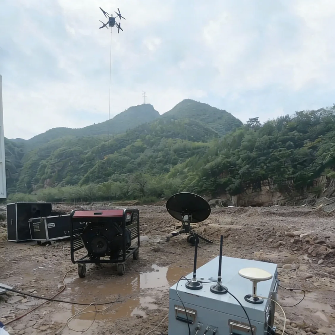 Persistent Tethered Communication Node